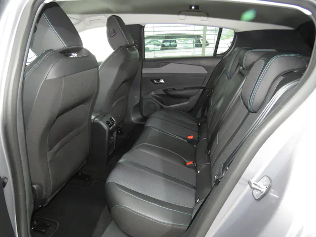 PEUGEOT 308 1.2 Pure Tech Allure Pack EAT8 (Automat)
