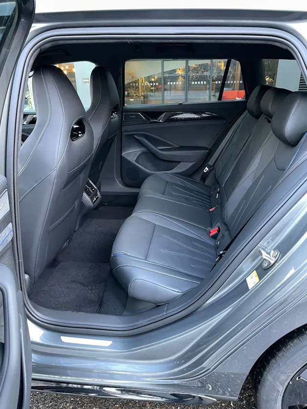 VW Passat Variant 2.0 TDI evo R-Line 4 Motion DSG