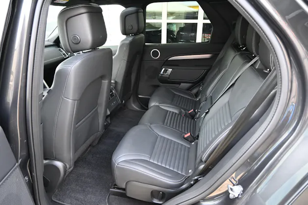 Land Rover Discovery 3.0D I6 P250 S R-Dynamic AWD Automatic 7-Plätzer + AHK 3500kg + Werksgarantie 10.2030