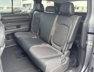 VW ID.Buzz LWB Pro 4 Motion - 7 Sitzer