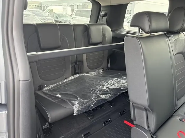 VW ID.Buzz LWB Pro 4 Motion - 7 Sitzer