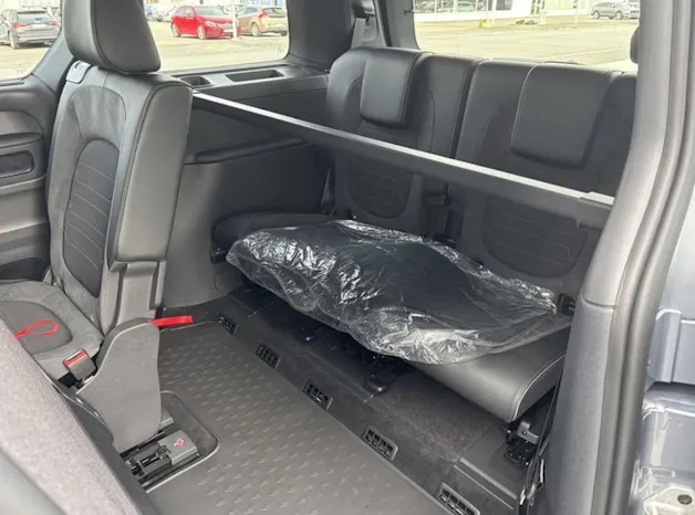 VW ID.Buzz LWB Pro 4 Motion - 7 Sitzer