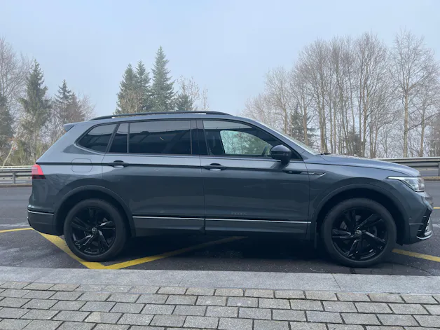 VW Tiguan 2.0TSI R-Line 4Motion DSG 7 Sitzer mit AHK