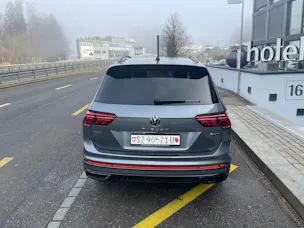 VW Tiguan 2.0TSI R-Line 4Motion DSG 7 Sitzer mit AHK