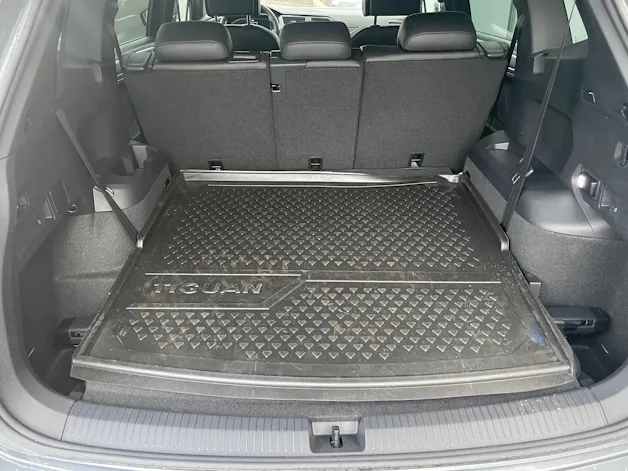 VW Tiguan 2.0TSI R-Line 4Motion DSG 7 Sitzer mit AHK
