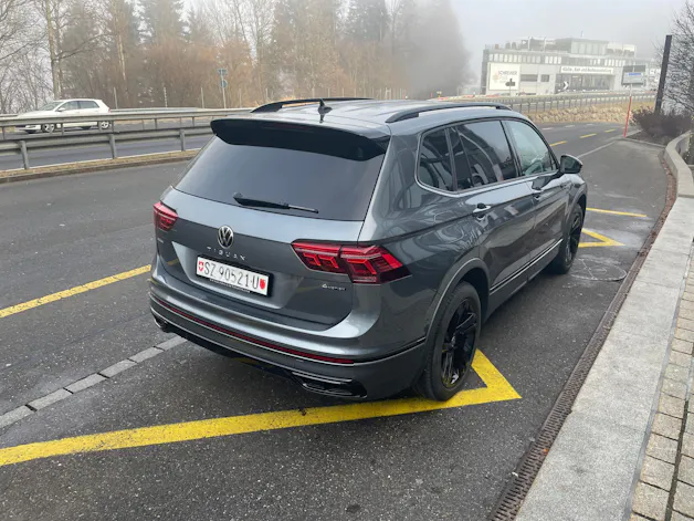 VW Tiguan 2.0TSI R-Line 4Motion DSG 7 Sitzer mit AHK