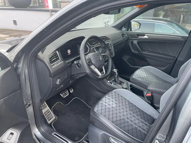VW Tiguan 2.0TSI R-Line 4Motion DSG 7 Sitzer mit AHK