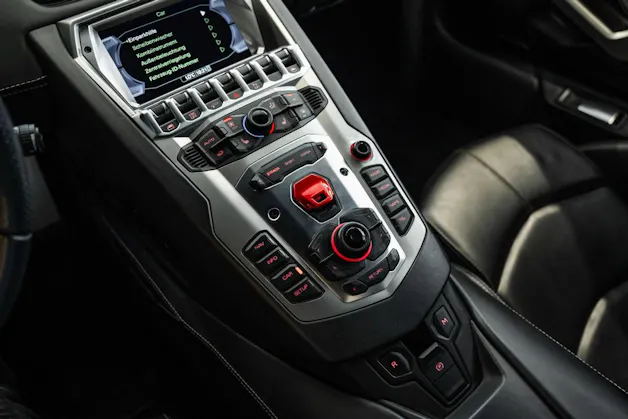 Lamborghini Aventador LP700-4 Coupé E-Gear