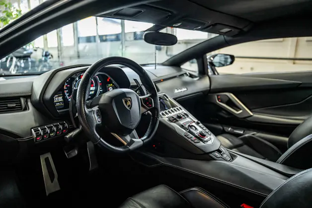 Lamborghini Aventador LP700-4 Coupé E-Gear