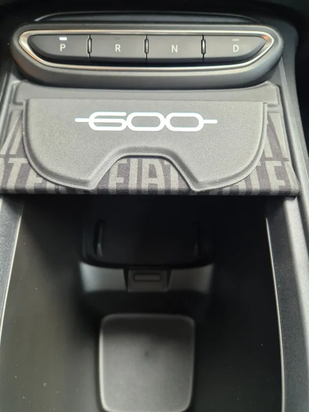 FIAT 600h Mild Hybrid Icon Swiss Edition