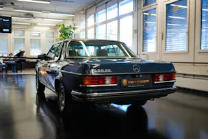 MERCEDES-BENZ 230 CE