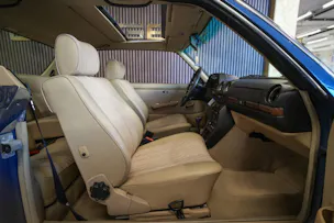 MERCEDES-BENZ 230 CE
