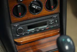 MERCEDES-BENZ 230 CE