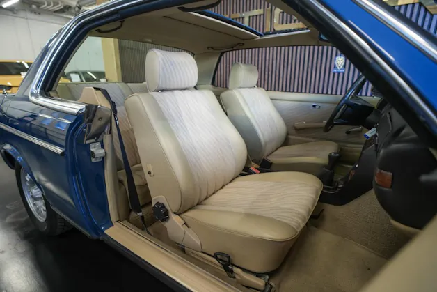 MERCEDES-BENZ 230 CE
