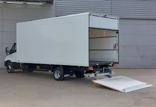 IVECO 70 C 18H A8 Kofferumbau