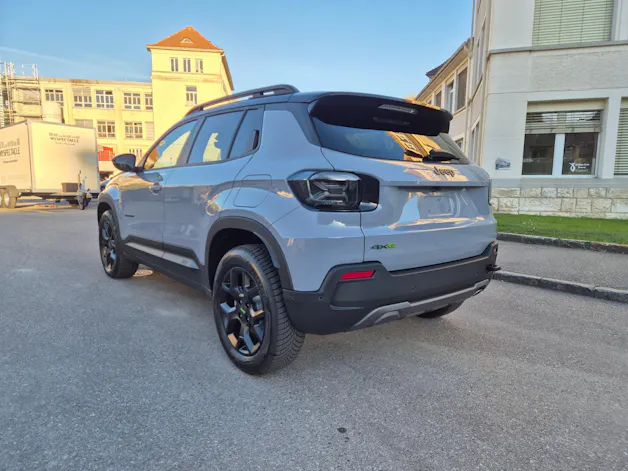 JEEP Avenger 1.2 Turbo MHEV Overland Leather 4xe