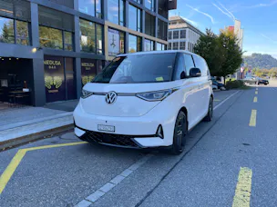 VW ID.Buzz NWB GTX 4 Motion, 7-Sitzer, AHK, Panorama