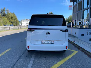 VW ID.Buzz NWB GTX 4 Motion, 7-Sitzer, AHK, Panorama