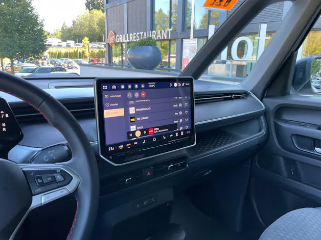 VW ID.Buzz NWB GTX 4 Motion, 7-Sitzer, AHK, Panorama
