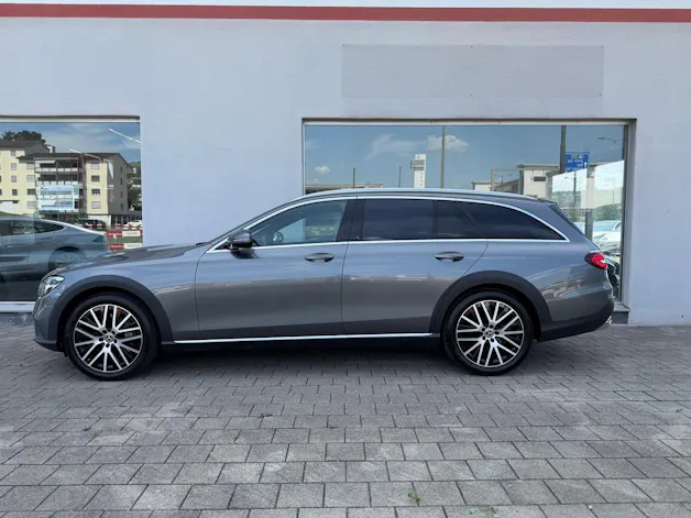MERCEDES-BENZ E 220 d All-Terrain 4Matic Exclusive 9G-Tronic *Luftfahrwerk*