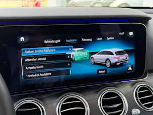 MERCEDES-BENZ E 220 d All-Terrain 4Matic Exclusive 9G-Tronic *Luftfahrwerk*