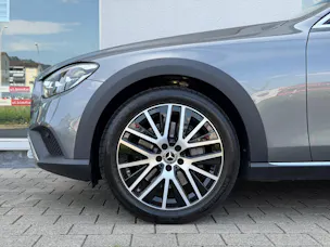 MERCEDES-BENZ E 220 d All-Terrain 4Matic Exclusive 9G-Tronic *Luftfahrwerk*