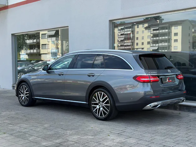 MERCEDES-BENZ E 220 d All-Terrain 4Matic Exclusive 9G-Tronic *Luftfahrwerk*