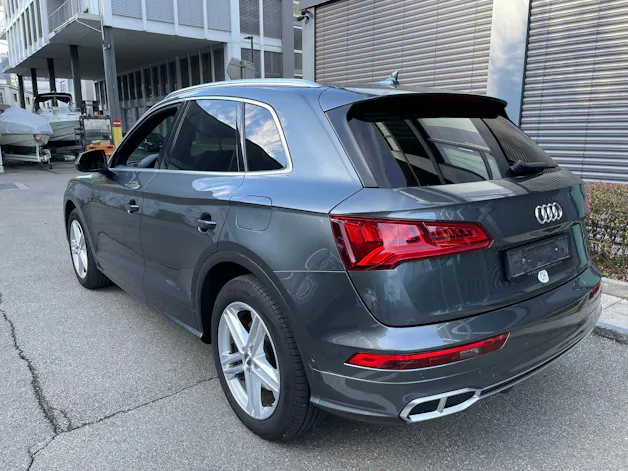 AUDI Q5 55 TFSI e sport quattro