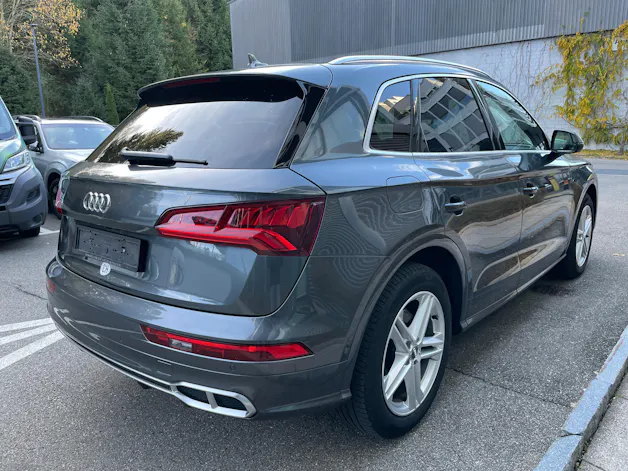 AUDI Q5 55 TFSI e sport quattro