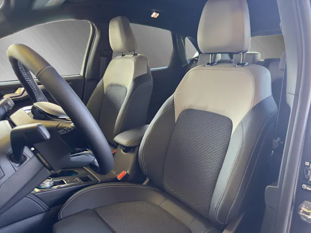 FORD Kuga 2.5 Hybrid Sound Edition 4x4