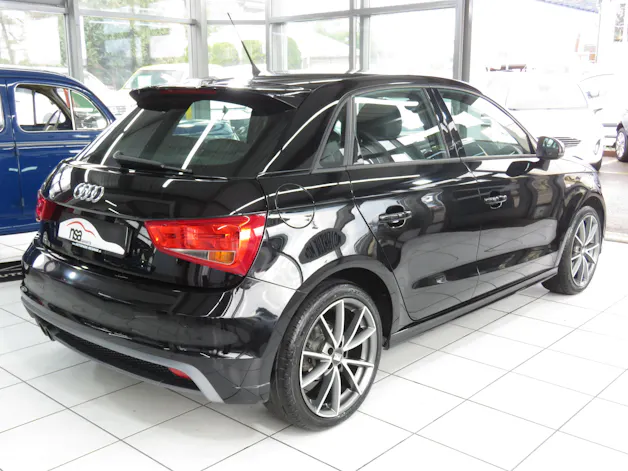 AUDI A1 Sportback Sport 1.4 TFSI S-Line Ambition S-tronic (Automat)