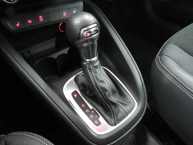 AUDI A1 Sportback Sport 1.4 TFSI S-Line Ambition S-tronic (Automat)
