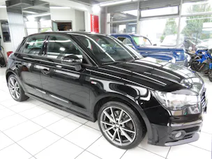 AUDI A1 Sportback Sport 1.4 TFSI S-Line Ambition S-tronic (Automat)