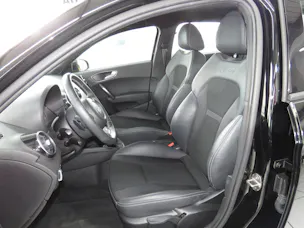 AUDI A1 Sportback Sport 1.4 TFSI S-Line Ambition S-tronic (Automat)