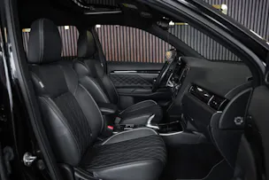 Mitsubishi Outlander 2.4 PHEV Style 4WD Automatic