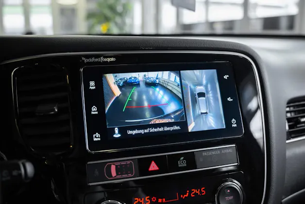 Mitsubishi Outlander 2.4 PHEV Style 4WD Automatic