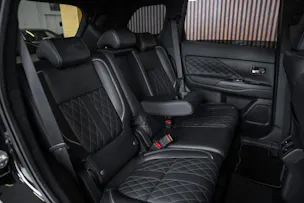Mitsubishi Outlander 2.4 PHEV Style 4WD Automatic