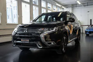 Mitsubishi Outlander 2.4 PHEV Style 4WD Automatic