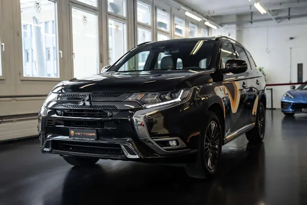 Mitsubishi Outlander 2.4 PHEV Style 4WD Automatic