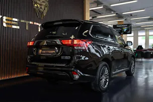 Mitsubishi Outlander 2.4 PHEV Style 4WD Automatic