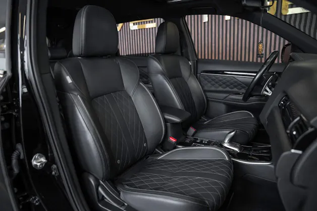 Mitsubishi Outlander 2.4 PHEV Style 4WD Automatic