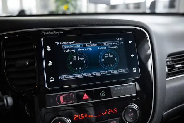 Mitsubishi Outlander 2.4 PHEV Style 4WD Automatic