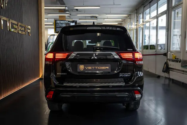 Mitsubishi Outlander 2.4 PHEV Style 4WD Automatic