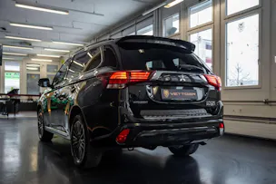 Mitsubishi Outlander 2.4 PHEV Style 4WD Automatic