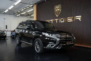 Mitsubishi Outlander 2.4 PHEV Style 4WD Automatic