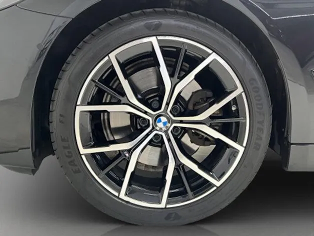 BMW 5er Reihe G30 520d xDrive paddles