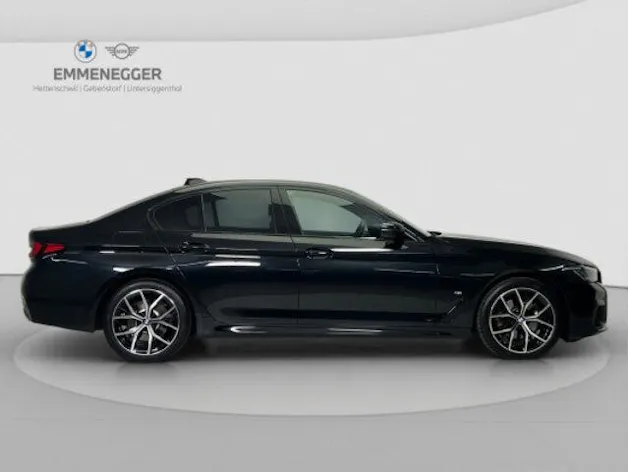 BMW 5er Reihe G30 520d xDrive paddles