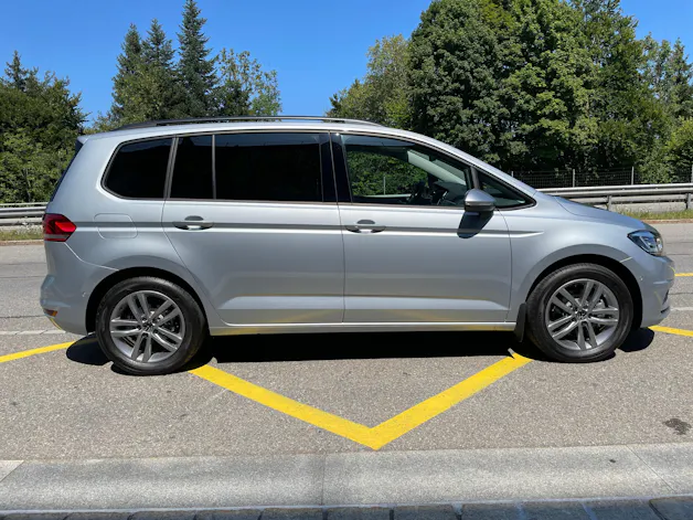 VW Touran 1.5 TSI EVO Comfortline DSG - 7 Sitzer, AHK