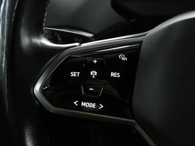 VW ID.4 Pro Performance 77 kWh 1ST "Automat" (RW 487 km)