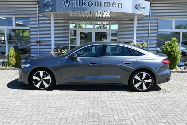 AUDI A5 Limousine 40 TFSI S-Line S tronic 204PS + Werksgarantie 03.2027